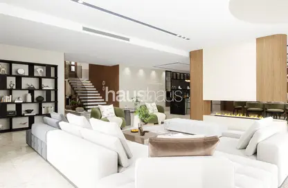 Villa - 5 Bedrooms - 6 Bathrooms for rent in Garden Homes Frond C - Garden Homes - Palm Jumeirah - Dubai