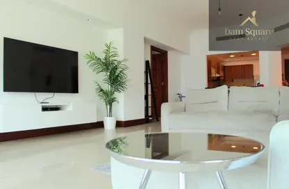 Whole Building - 2 Bedrooms - 3 Bathrooms for rent in Golden Mile 6 - Golden Mile - Palm Jumeirah - Dubai