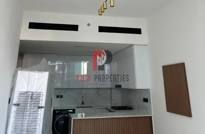 شقة - غرفة نوم - 2 حمامات للايجار في بن غاطي عنبر - منطقة 11 - قرية جميرا الدائرية - دبي شقة - غرفة نوم - 2 حمامات للايجار في بن غاطي عنبر - منطقة 11 - قرية جميرا الدائرية - دبي