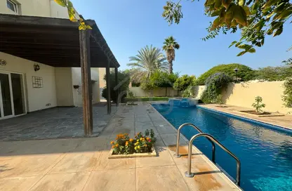 Pool image for: Villa - 3 Bedrooms - 4 Bathrooms for rent in Meadows 9 - Meadows - Dubai, Image 1