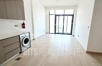 Apartment - 2 Bedrooms - 2 Bathrooms for rent in Azizi Riviera 22 - Meydan One - Meydan - Dubai