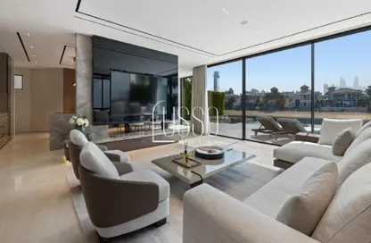 Villa - 6 Bedrooms - 7+ Bathrooms for sale in Garden Homes Frond L - Garden Homes - Palm Jumeirah - Dubai