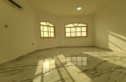 شقة - غرفة نوم - 2 حمامات للايجار في الظاهر 1 - الظاهر - العين