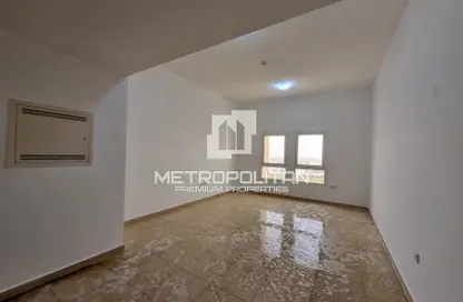 Apartment - 3 Bedrooms - 4 Bathrooms for rent in Al Thamam 41 - Al Thamam - Remraam - Dubai
