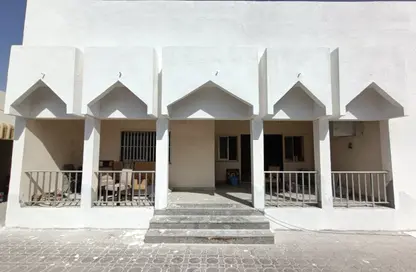 فيلا - 4 غرف نوم - 3 حمامات للايجار في الآبار - حلوان - الشارقة