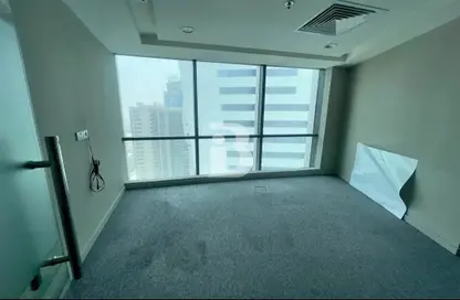 Office Space - Studio for rent in The Regal Tower - Business Bay - Dubai
