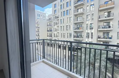 Apartment - 1 Bedroom - 1 Bathroom for rent in Hayat Boulevard 2B - Hayat Boulevard 2 - Hayat Boulevard - Town Square - Dubai