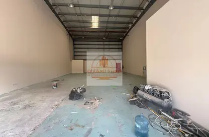 مستودع - استوديو - 1 حمام للايجار في الصجعة الصناعية - آلصجعه - الشارقة