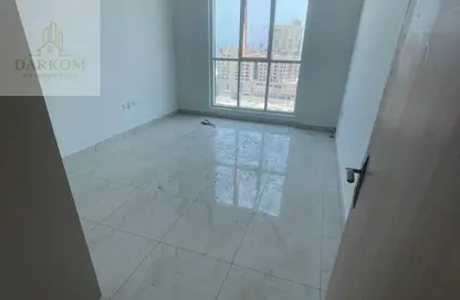 شقة - 2 غرف نوم - 2 حمامات للايجار في مساكن كورنيش عجمان - طريق كورنيش عجمان - عجمان