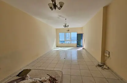 Apartment - 3 Bedrooms - 3 Bathrooms for rent in New Al Taawun Road - Al Taawun - Sharjah