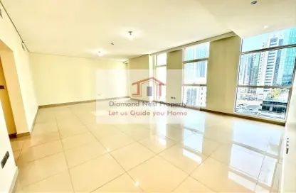 شقة - 3 غرف نوم - 4 حمامات للايجار في يونايتد سكوير - الخالدية - أبوظبي