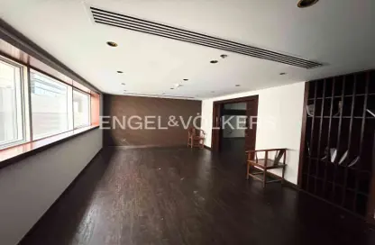 Office Space - Studio - 1 Bathroom for rent in Fairmont Hotel - Sheikh Zayed Road - Dubai