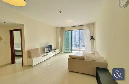 صورة لـ غرفة المعيشة شقة - غرفة نوم - 2 حمامات للايجار في برج ستاندبوينت 1 - أبراج ستاند بوينت - دبي وسط المدينة - دبي ، صورة رقم 1