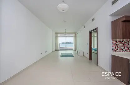 Apartment - 1 Bedroom - 2 Bathrooms for rent in Azure Residences - Palm Jumeirah - Dubai