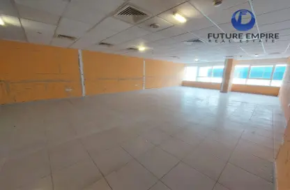 Office Space - Studio - 1 Bathroom for rent in Al Karama - Dubai
