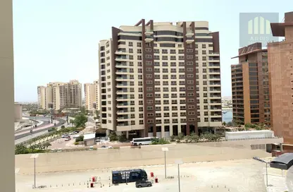 Outdoor Building image for: Apartment - 2 Bedrooms - 3 Bathrooms for rent in Al Das - Shoreline Apartments - Palm Jumeirah - Dubai, Image 1