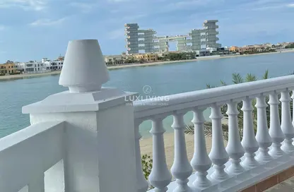 Villa - 5 Bedrooms - 6 Bathrooms for rent in Garden Homes Frond E - Garden Homes - Palm Jumeirah - Dubai