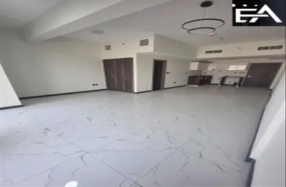 شقة - 1 حمام للايجار في برج روكان - روكان - دبي لاند - دبي