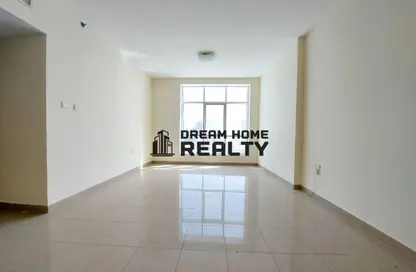 Apartment - 1 Bedroom - 1 Bathroom for rent in Al Thani Building - Al Khan - Sharjah