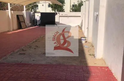 فيلا - 4 غرف نوم - 4 حمامات للايجار في منطقة القرهود - دبي