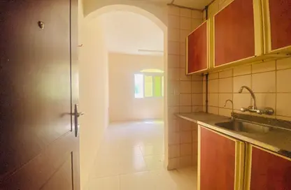 Apartment - Studio - 1 Bathroom for rent in Fire Station Road - Muwaileh - Sharjah