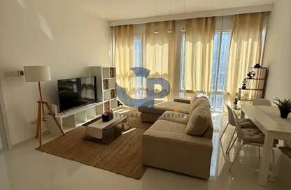 شقة - غرفة نوم - 2 حمامات للايجار في A هرايزن تاورز - مدينة الأضواء - جزيرة الريم - أبوظبي شقة - غرفة نوم - 2 حمامات للايجار في A هرايزن تاورز - مدينة الأضواء - جزيرة الريم - أبوظبي