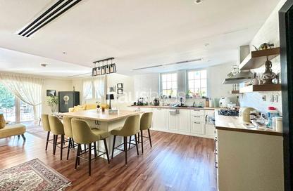 Villa - 4 Bedrooms - 5 Bathrooms for rent in Legacy - Jumeirah Park - Dubai