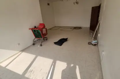 Apartment - 3 Bedrooms - 3 Bathrooms for rent in Abu shagara - Sharjah