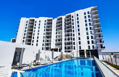 Apartment - Studio - 1 Bathroom for rent in Waters Edge - Yas Island - Abu Dhabi