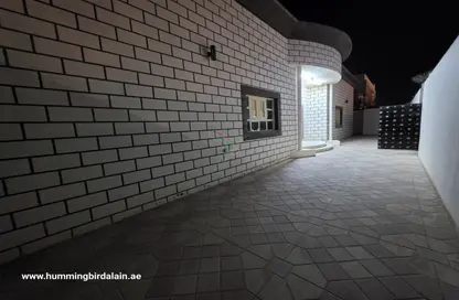 فيلا - 3 غرف نوم - 4 حمامات للايجار في الرفاع - اليحر - العين