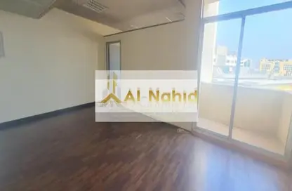Empty Room image for: Office Space - Studio - 1 Bathroom for rent in Al Ghurair Center - Al Riqqa - Deira - Dubai, Image 1