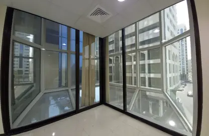 Office Space - Studio - 6 Bathrooms for rent in Corniche Tower - Corniche Road - Abu Dhabi