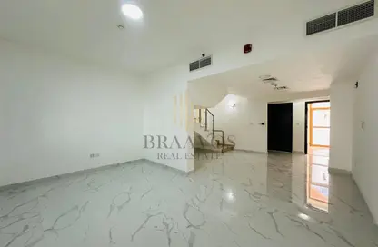 Villa - 4 Bedrooms - 5 Bathrooms for rent in Autumn 2 - Seasons Community - Jumeirah Village Circle - Dubai