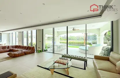 Villa - 5 Bedrooms - 6 Bathrooms for rent in Legacy - Jumeirah Park - Dubai