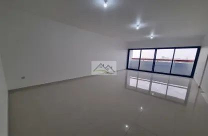 Apartment - 3 Bedrooms - 4 Bathrooms for rent in Airport Road - Abu Dhabi