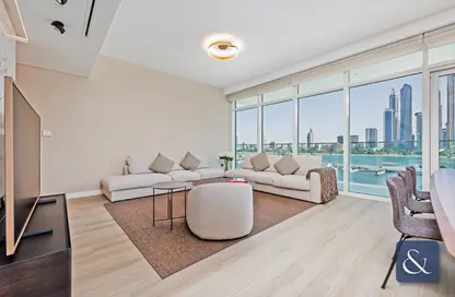 Living Room image for: Apartment - 3 Bedrooms - 5 Bathrooms for sale in Sunrise Bay - EMAAR Beachfront - Dubai Harbour - Dubai, Image 1