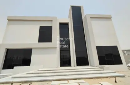 Villa - 6 Bedrooms - 7 Bathrooms for rent in International City - Dubai