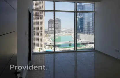 صورة لـ غرفة فارغة بنتهاوس - 3 غرف نوم - 4 حمامات للايجار في برج وارف الغربي - الخليج التجاري - دبي ، صورة رقم 1