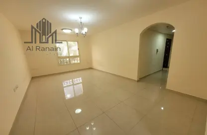 شقة - 2 غرف نوم - 2 حمامات للايجار في شريعة المطارد - المطارد - العين