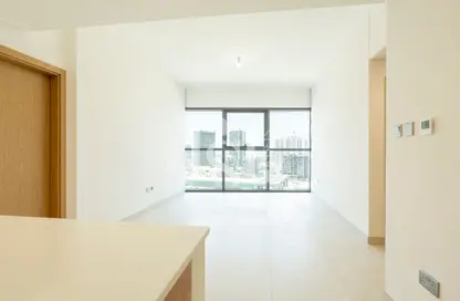 Apartment - 3 Bedrooms - 2 Bathrooms for rent in Radiant Square - City Of Lights - Al Reem Island - Abu Dhabi