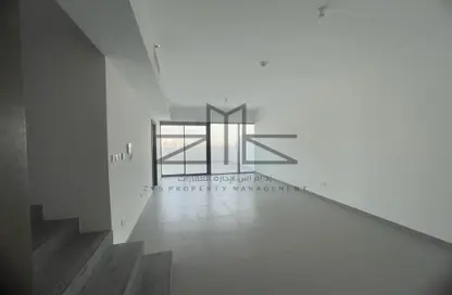 Empty Room image for: Duplex - 3 Bedrooms - 5 Bathrooms for rent in C10 Tower - Najmat Abu Dhabi - Al Reem Island - Abu Dhabi, Image 1