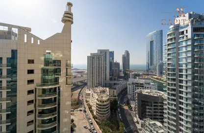 Outdoor Building image for: Apartment - 2 Bedrooms - 2 Bathrooms for rent in Manchester Tower - Dubai Marina - Dubai, Image 1