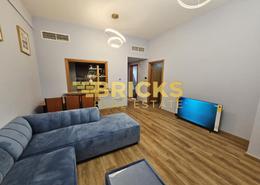 Living Room image for: Apartment - 1 bedroom - 2 bathrooms for rent in Azure - Dubai Marina - Dubai, Image 1