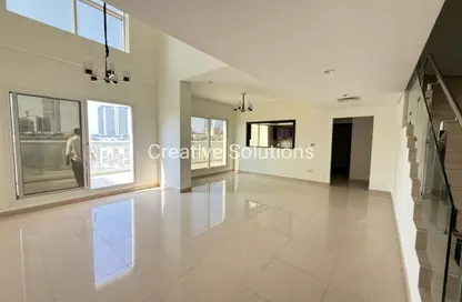 Apartment - 2 Bedrooms - 3 Bathrooms for rent in Royal JVC Building - District 10 - Jumeirah Village Circle - Dubai