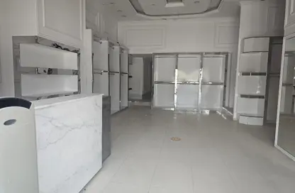 Show Room - Studio - 1 Bathroom for rent in Port Saeed 202 - Port Saeed - Deira - Dubai