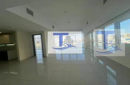 Duplex - 3 Bedrooms - 4 Bathrooms for rent in Al Marasy - Al Bateen - Abu Dhabi
