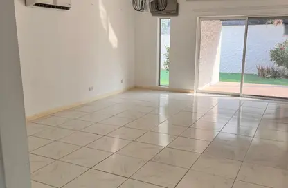 Villa - 3 Bedrooms - 4 Bathrooms for rent in Umm Suqeim 1 - Umm Suqeim - Dubai