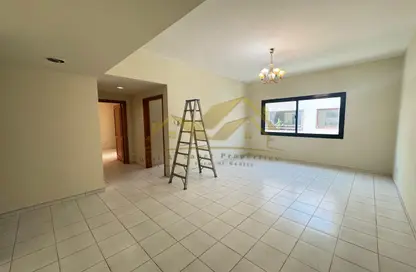 Apartment - 2 Bedrooms - 3 Bathrooms for rent in Al Hamriya - Bur Dubai - Dubai