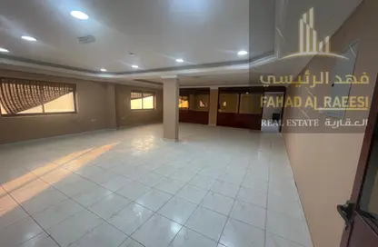 متجر - استوديو للايجار في الميدان - أم القيوين