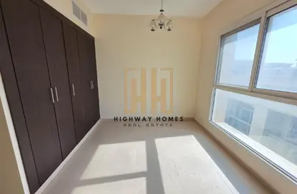 شقة - 2 غرف نوم - 2 حمامات للايجار في يو أو إس - تجارية مويلح - الشارقة شقة - 2 غرف نوم - 2 حمامات للايجار في يو أو إس - تجارية مويلح - الشارقة